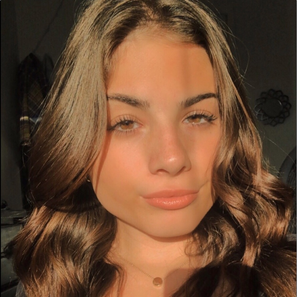 Meet your Posher, Ally